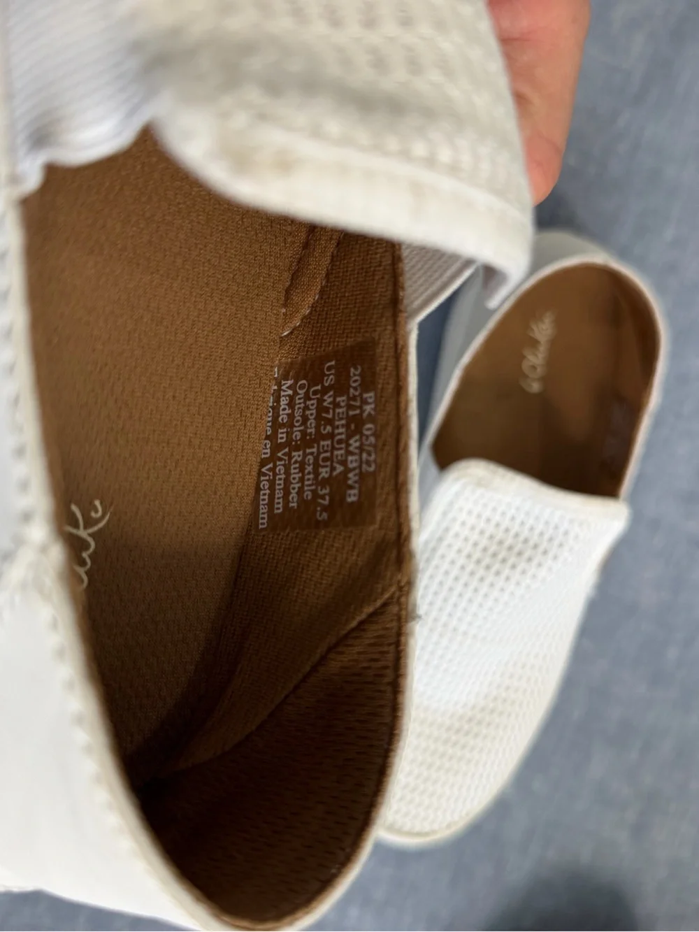 OluKai Women’s Breathable Mesh Slip-On Sneakers in Off-White W7.5